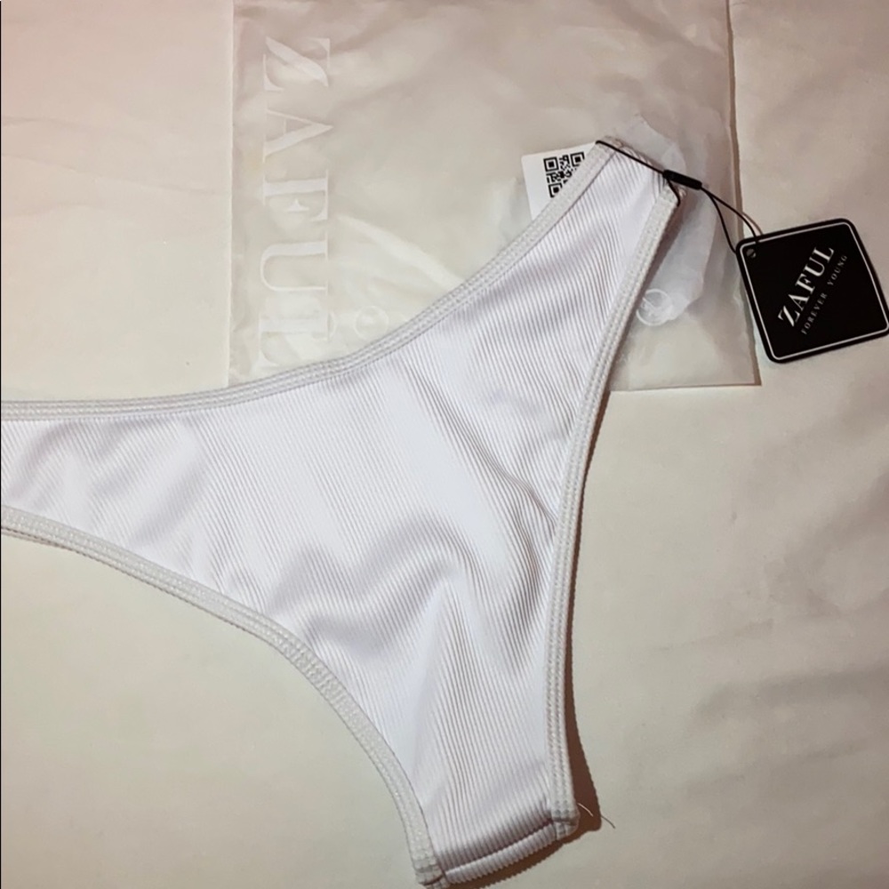 Bikini bottoms